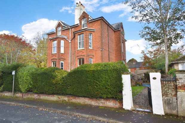 Property for sale in 40 Manor Road, Salisbury
