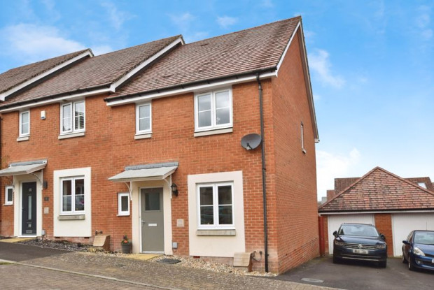 Property for sale in Flint Way, Salisbury