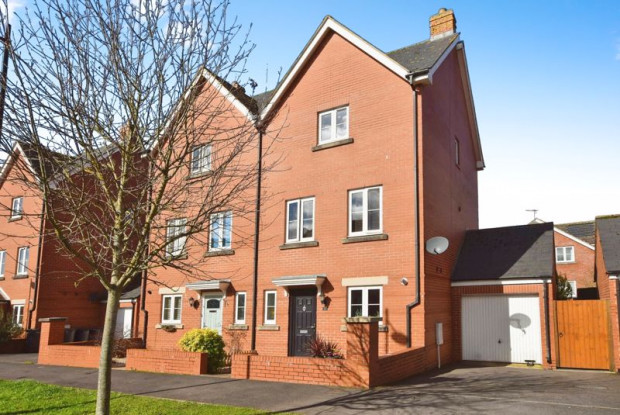 Property for sale in Ramsbury Drive, Salisbury