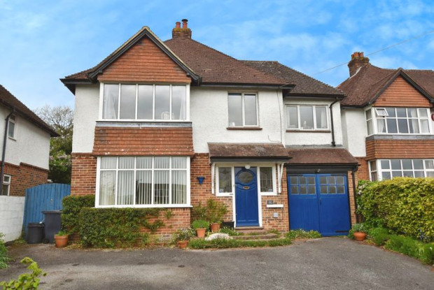 Property for sale in St. Marks Avenue, Salisbury