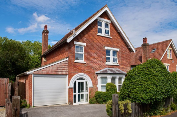 Property for sale in Bouverie Avenue, Salisbury