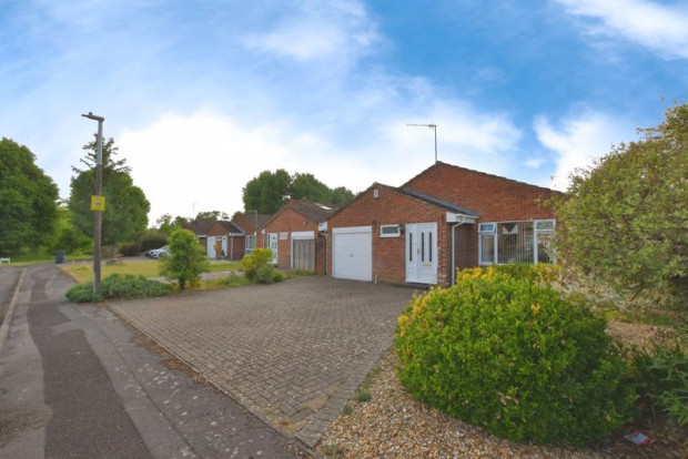Property for sale in Saddlers Mead, Salisbury