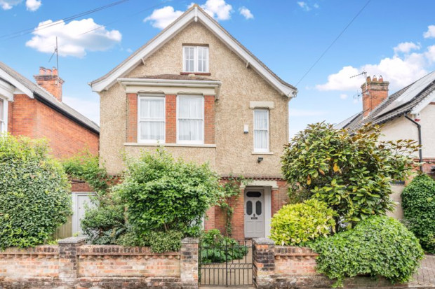 Property for sale in Victoria Road, Salisbury