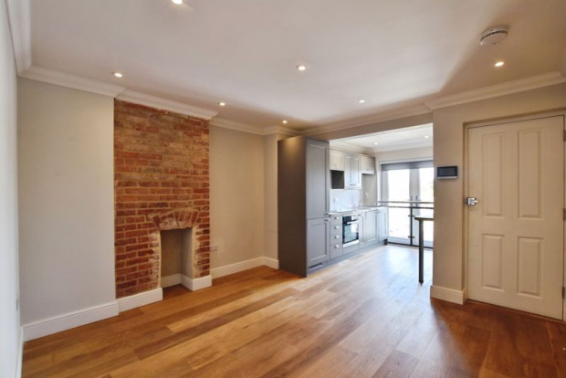 Property for sale in Estcourt Road, Salisbury