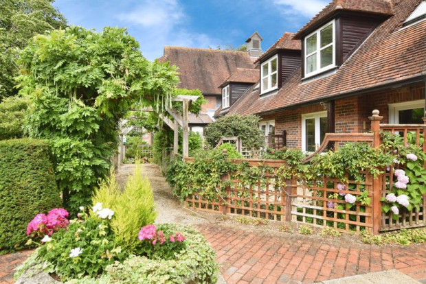 Property for sale in Earls Manor Court, Salisbury