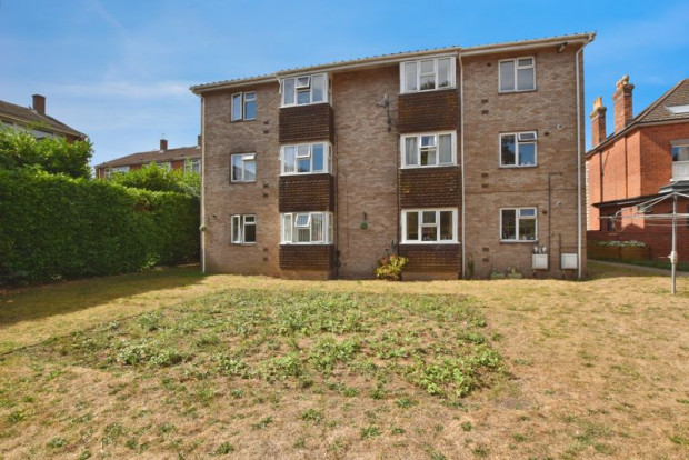 Property for sale in Elm Grove, Salisbury