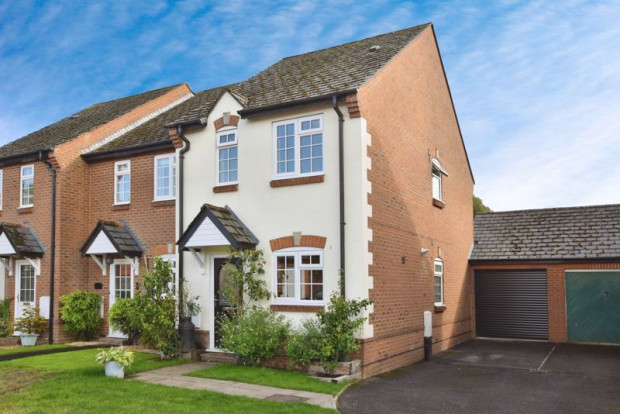 Property for sale in Hampton Court, Salisbury