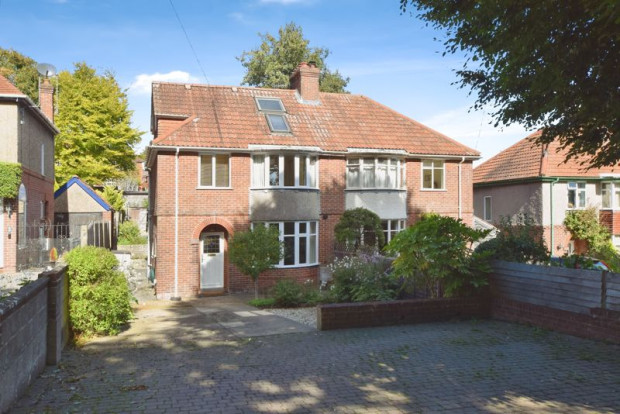 Property for sale in Coombe Road, Salisbury