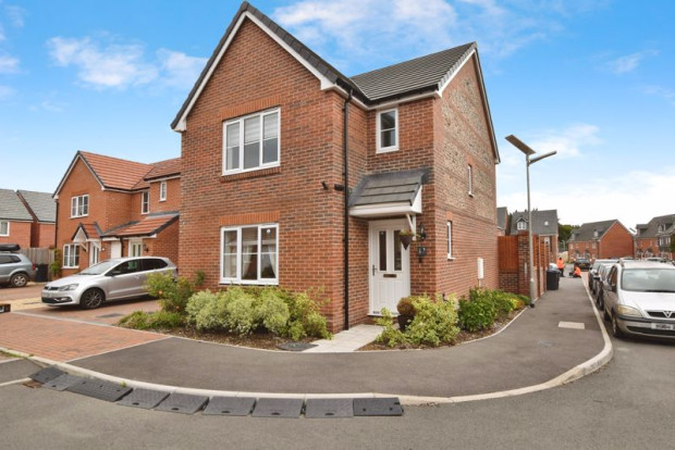 Property for sale in Finch Close, Salisbury