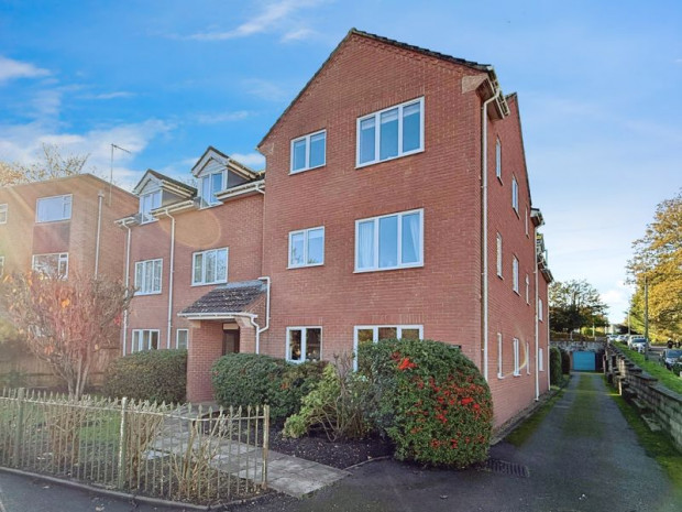 Property for sale in Ayleswade Road, Salisbury