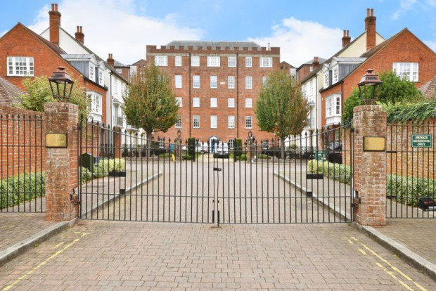 Property for sale in Nightingale House, Salisbury