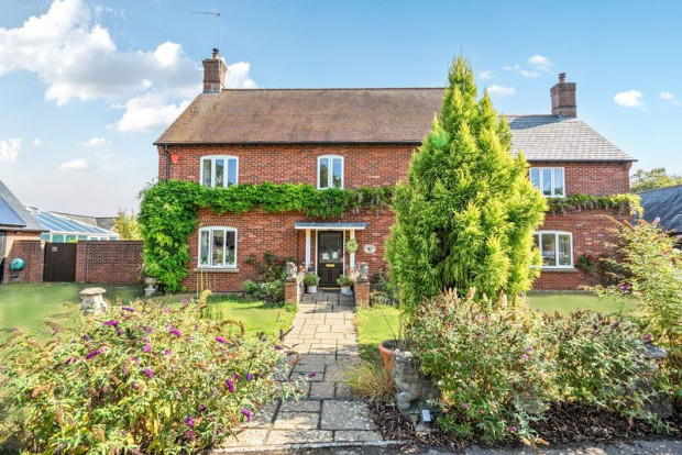 Property for sale in Park Lane, Salisbury