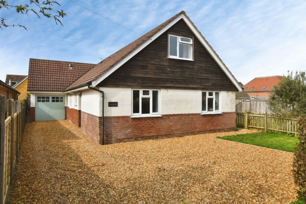 Property for sale in The Ridge, Salisbury