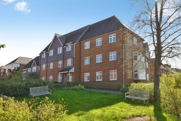 Property for sale in Dimmer Drive, Salisbury