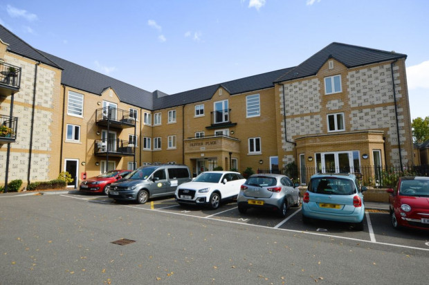 Property for sale in Hart Close, Salisbury