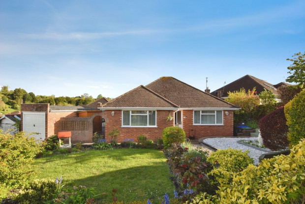 Property for sale in Braemar Rise, Salisbury