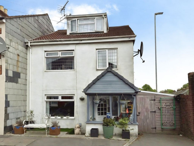 Property for sale in Meadow Road, Salisbury