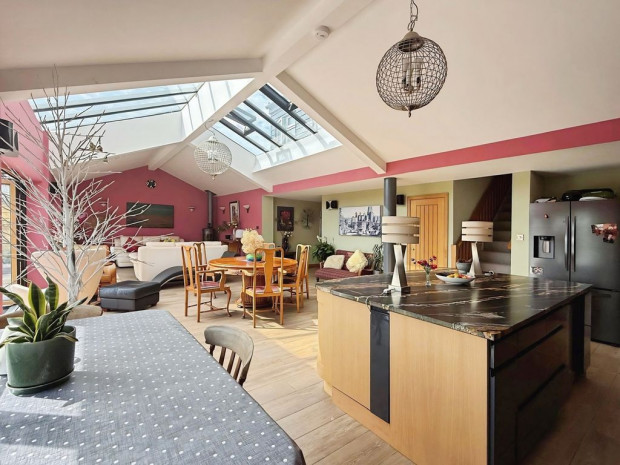 Property for sale in Besomer Drove, Salisbury