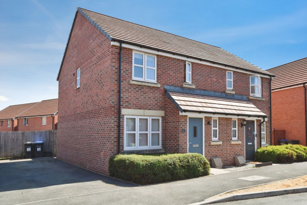 Property for sale in Alford Rise, Salisbury