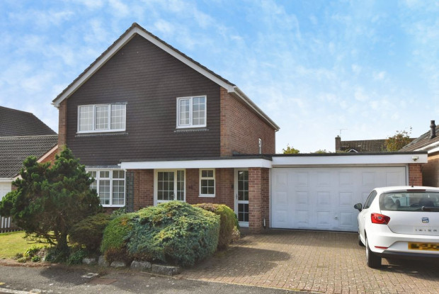 Property for sale in Reeves Close, Romsey
