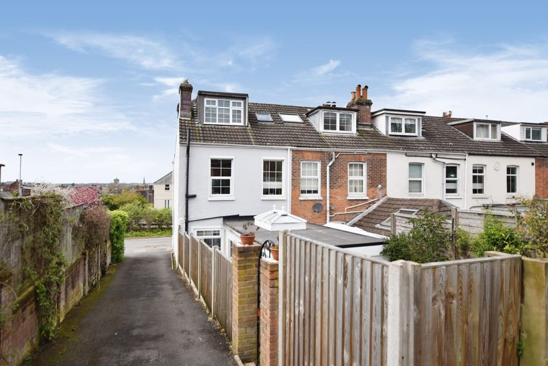 3 Bedroom House for sale in Rampart Road, Salisbury