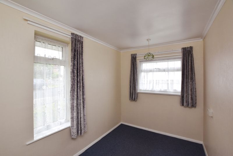 2 Bedroom Bungalow for sale in Rogers Close, Salisbury