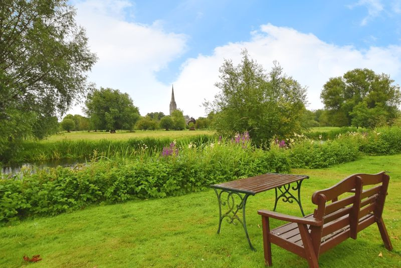 1 Bedroom Flat for sale in Harnham Road, Salisbury