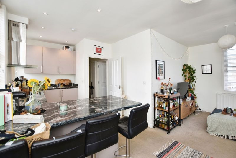 2 Bedroom Flat for sale in Endless Street, Salisbury