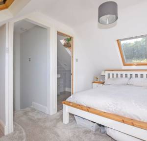 4 Bedroom House for sale in Folkestone Road, Salisbury
