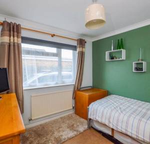 3 Bedroom Bungalow for sale in Wyndham Lane, Salisbury