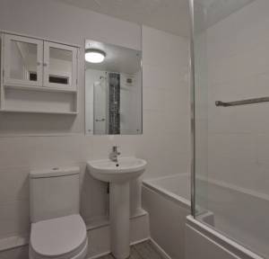 2 Bedroom Flat for sale in Odstock View, Salisbury