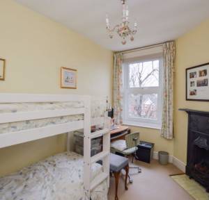 3 Bedroom House for sale in Victoria Road, Salisbury