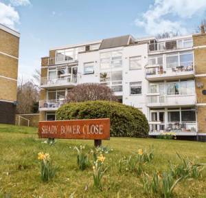 2 Bedroom Flat for sale in Shady Bower Close, Salisbury