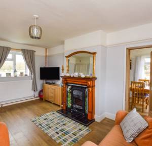 3 Bedroom House for sale in  Chequers Cottages, Warminster