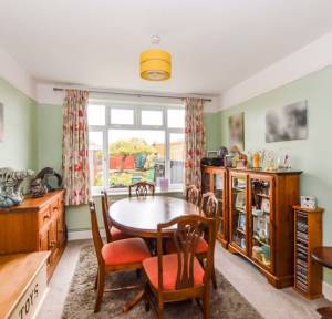 2 Bedroom Bungalow for sale in Queen Mary Road, Salisbury