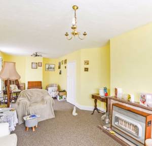 3 Bedroom Bungalow for sale in Stonehenge Road, Salisbury