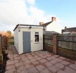 3 Bedroom House for sale in Devizes Road, Salisbury