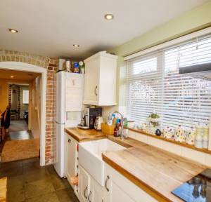 3 Bedroom House for sale in Knew Cottages , Salisbury