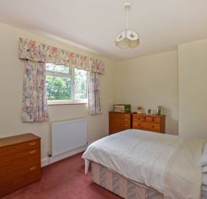 3 Bedroom House for sale in The Hollows, Salisbury
