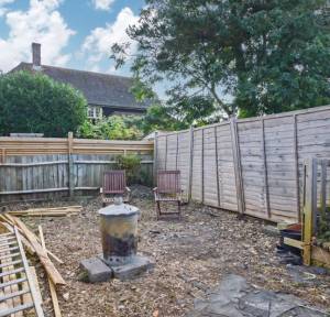 2 Bedroom House for sale in The Headlands, Salisbury