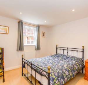 2 Bedroom Flat for sale in Fisherton Street, Salisbury