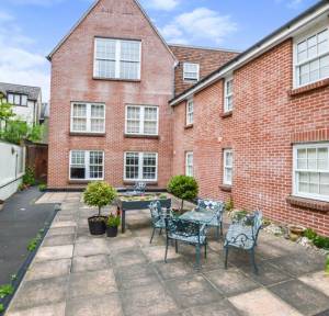 2 Bedroom Flat for sale in Fisherton Street, Salisbury