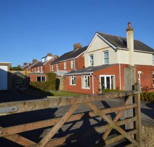 3 Bedroom House for sale in Devizes Road, Salisbury