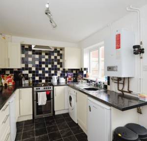 2 Bedroom House for sale in Ayrshire Close, Salisbury