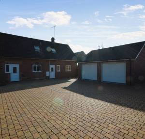 2 Bedroom House for sale in Warminster Road, Salisbury