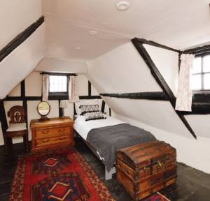 2 Bedroom House for sale in Love Lane, Salisbury