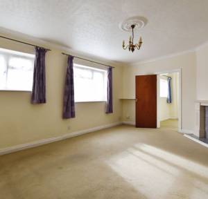 2 Bedroom Flat for sale in Cathedral Court, Salisbury