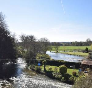 3 Bedroom House for sale in Waterside, Salisbury