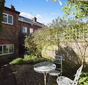 3 Bedroom House for sale in Waterside, Salisbury