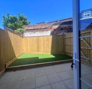 2 Bedroom Flat for sale in Wilton Road, Salisbury